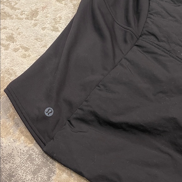 lululemon Another
Mile Vest Size 14 - Picture 11 of 16